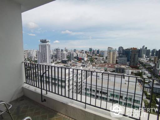 1-BR Condo at Icon 3 Condominium near BTS Thong Lor (ID 512519)