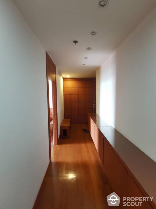 1-BR Condo at Icon 3 Condominium near BTS Thong Lor (ID 512519)