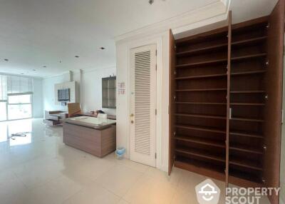 2-BR Condo at Athenee Residence near BTS Phloen Chit (ID 515494)