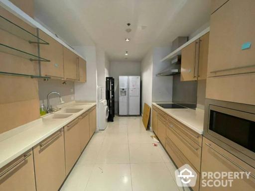 2-BR Condo at Athenee Residence near BTS Phloen Chit (ID 515494)