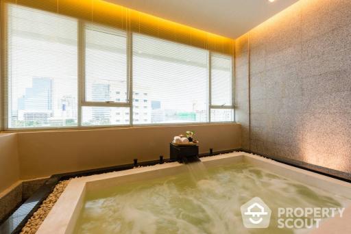 1-BR Serviced Apt. near BTS Phra Khanong (ID 512633)