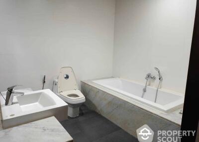 2-BR Apt. near BTS Thong Lor