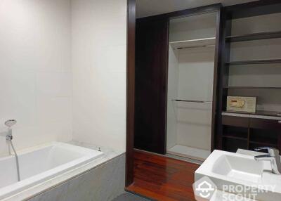 2-BR Apt. near BTS Thong Lor