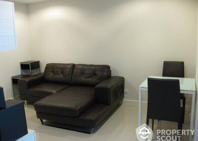 1-BR Condo at Zenith Place Sukhumvit 42 Condominium near BTS Ekkamai