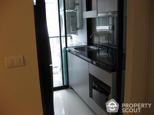 1-BR Condo at Zenith Place Sukhumvit 42 Condominium near BTS Ekkamai