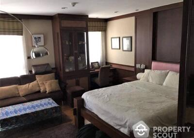 Studio Condo at Baan Siri Sathorn Yenakard Condominium near MRT Khlong Toei