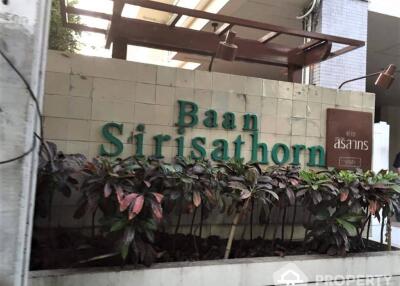 Studio Condo at Baan Siri Sathorn Yenakard Condominium near MRT Khlong Toei