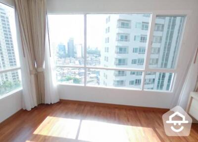 3-BR Apt. near MRT Queen Sirikit National Convention Centre (ID 400751)