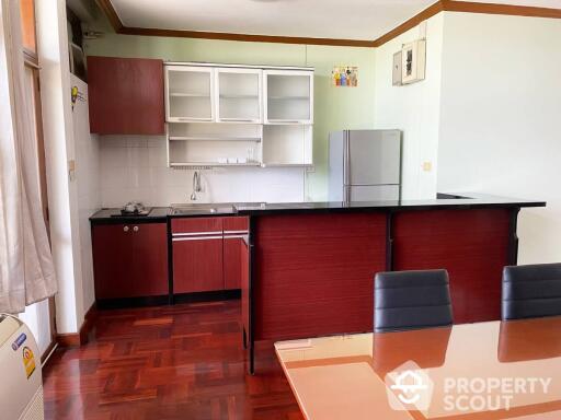 2-BR Apt. near BTS Chit Lom