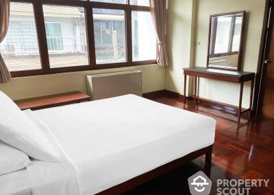 2-BR Apt. near BTS Chit Lom