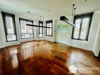 4-BR Apt. near BTS Thong Lor