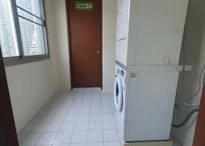 3-BR Apt. near BTS Surasak (ID 392921)