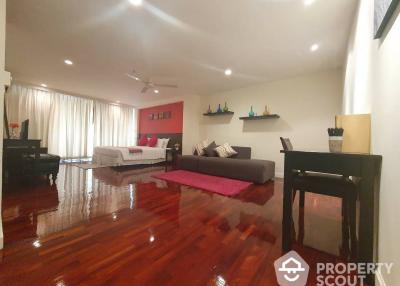 3-BR Apt. near BTS Surasak (ID 392921)