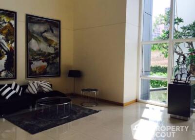 1-BR Condo at Millennium Residence @ Sukhumvit Condominium near BTS Phrom Phong