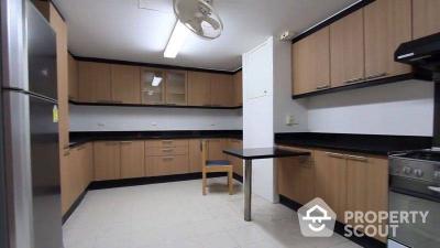 3-BR Apt. near BTS Phrom Phong