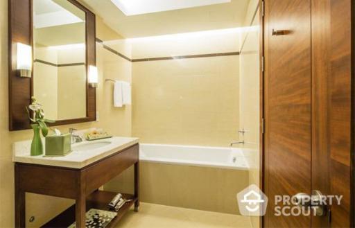 1-BR Condo near BTS Asok (ID 510564)