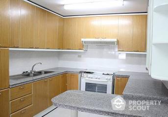 3-BR Condo at Four Wings Mansion near BTS Nana (ID 511330)