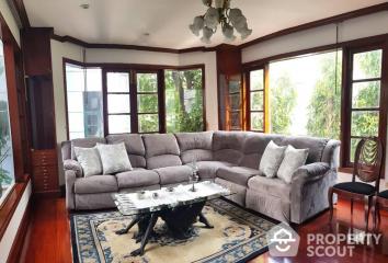 5-BR House near ARL Ramkhamhaeng (ID 511384)