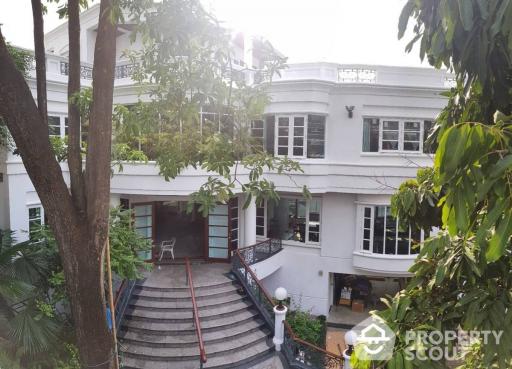 5-BR House near ARL Ramkhamhaeng (ID 511384)