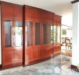 5-BR House near ARL Ramkhamhaeng (ID 511384)