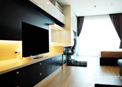 Studio Condo at Sky Walk Residences near BTS Phra Khanong (ID 390077)