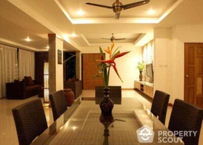 2-BR Condo at Sribumpen Condo Home near MRT Khlong Toei