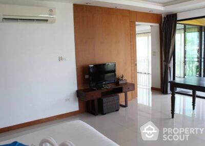 2-BR Condo at Sribumpen Condo Home near MRT Khlong Toei