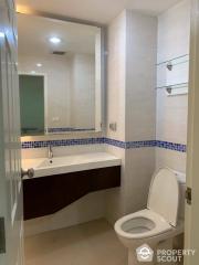 1-BR Condo at The Privacy Ratchada Sutthisan near BTS Ekkamai