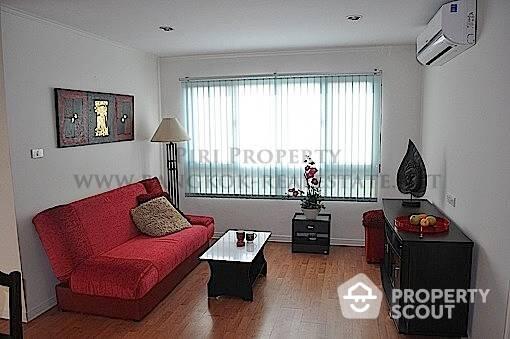 2-BR Condo at Lumpini Ville Cultural Center near MRT Huai Khwang (ID 509557)