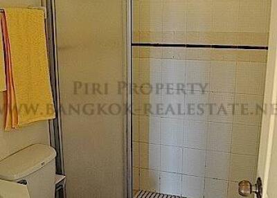 2-BR Condo at Lumpini Ville Cultural Center near MRT Huai Khwang (ID 509557)