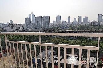 2-BR Condo at Lumpini Ville Cultural Center near MRT Huai Khwang (ID 509557)