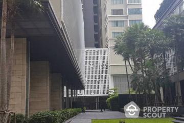 1-BR Condo at The Emporio Place near BTS Phrom Phong