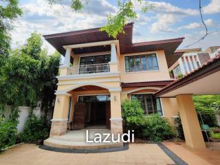 4 Bed 4 Bath 388 SQ.M House in Ekamai 10