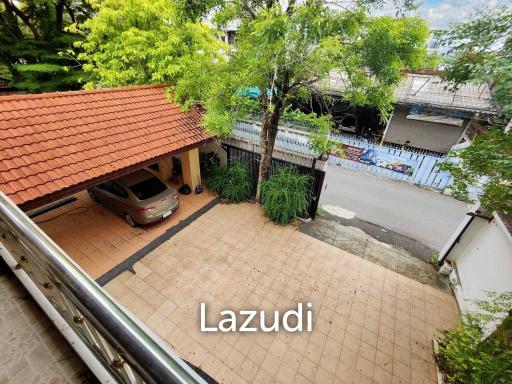 4 Bed 4 Bath 388 SQ.M House in Ekamai 10