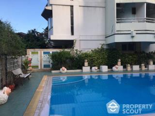 2-BR Condo near BTS Phrom Phong (ID 510722)