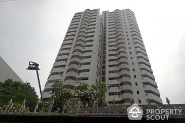 2-BR Condo at Baan Suanpetch Condominium near BTS Phrom Phong