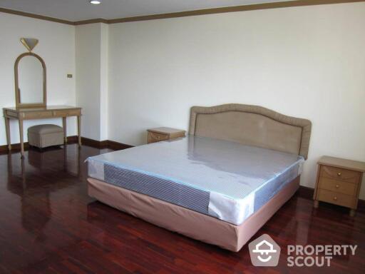 3-BR Condo at D.S. Tower 1 Sukhumvit 33 Condominium near BTS Phrom Phong (ID 510257)