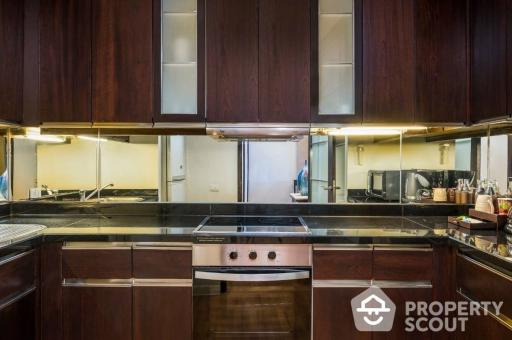 Studio Serviced Apt. near BTS Phrom Phong