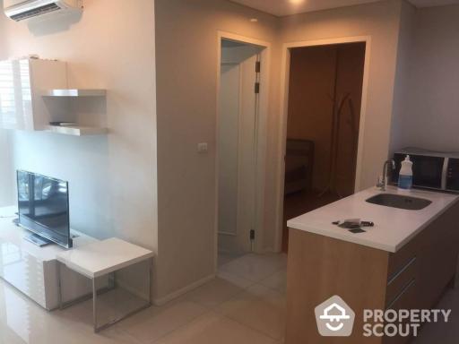 1-BR Condo at Villa Asoke near MRT Phetchaburi