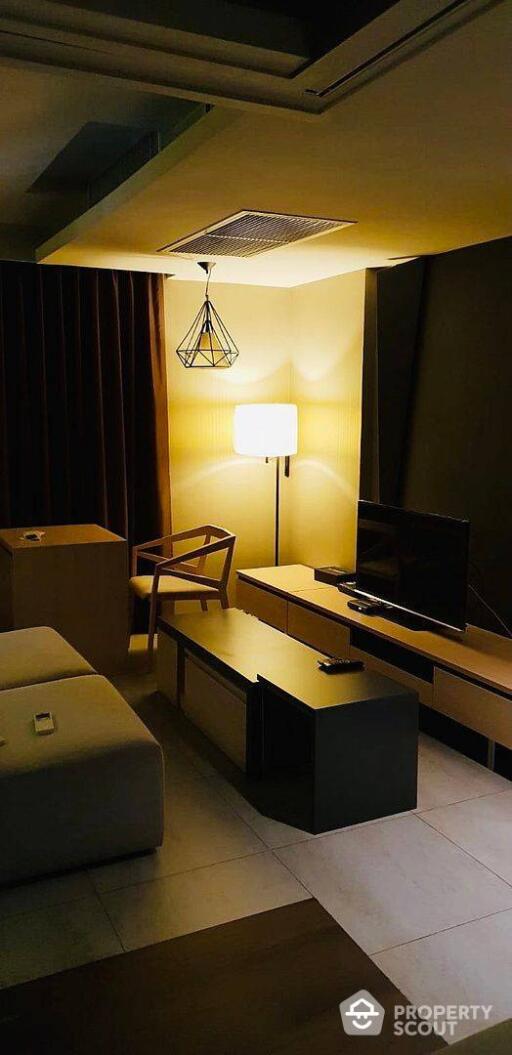 1-BR Condo at Circle S Sukumvit 12 near BTS Asok