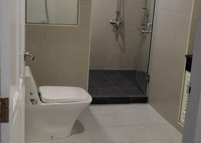 3-BR Apt. near MRT Sukhumvit