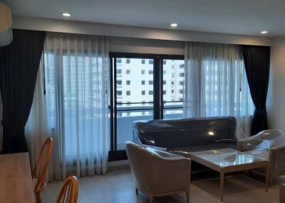 2-BR Apt. near MRT Sukhumvit