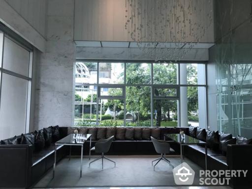 2-BR Condo at Life Ratchadapisek near MRT Huai Khwang