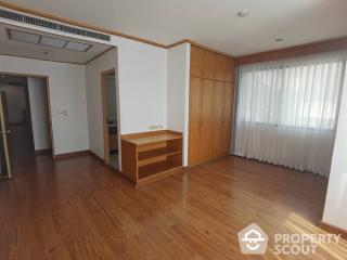 3-BR Apt. near BTS Ekkamai (ID 515385)