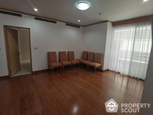 3-BR Apt. near BTS Ekkamai (ID 515385)