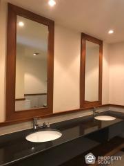 3-BR Apt. near BTS Chong Nonsi (ID 381955)