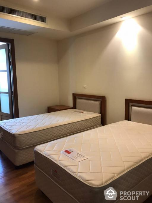 3-BR Apt. near BTS Chong Nonsi (ID 381955)