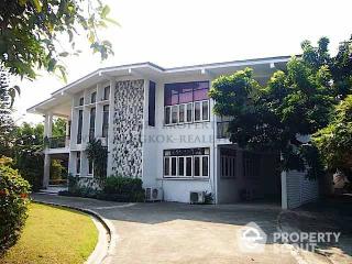 4-BR House near BTS Punnawithi (ID 509567)