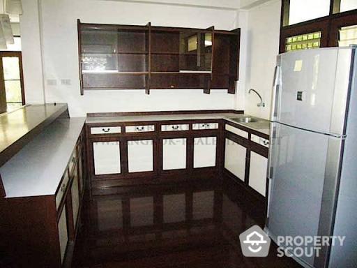 4-BR House near BTS Punnawithi (ID 509567)