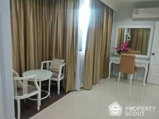 1-BR Condo at President Place near BTS Chit Lom (ID 516404)